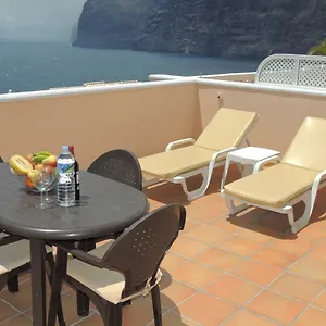 https://romantic-retreat-with-marine-view.in-canary-islands.com